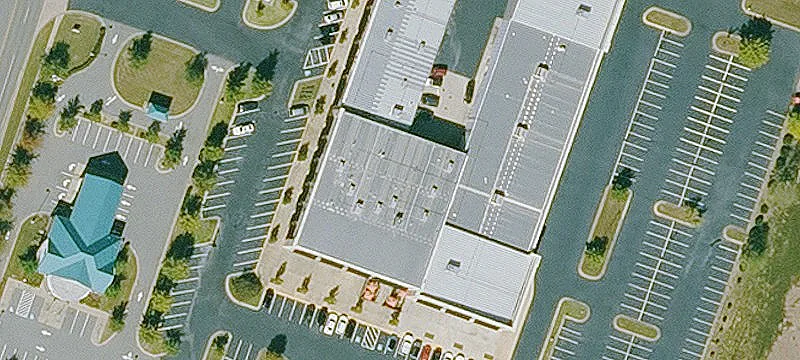 Retail Space at Signalized Intersection
