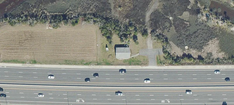 Single-Tenant Office Building with Rooftop