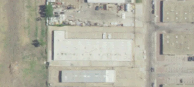Gated Warehouse with Grade Loading