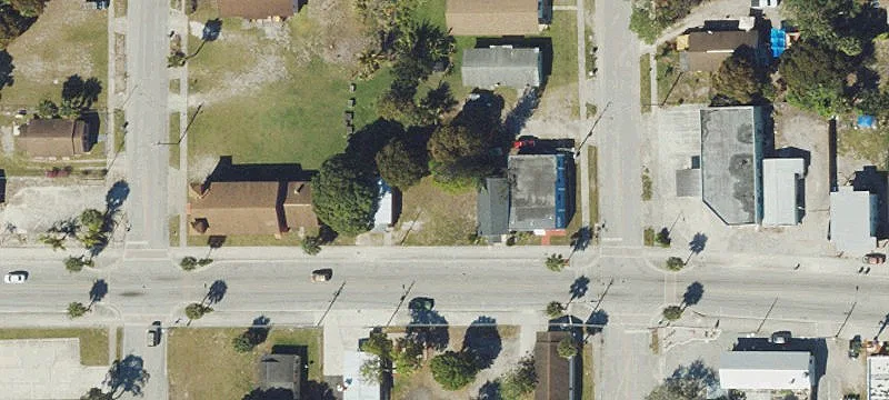Freestanding Retail Building with Lot