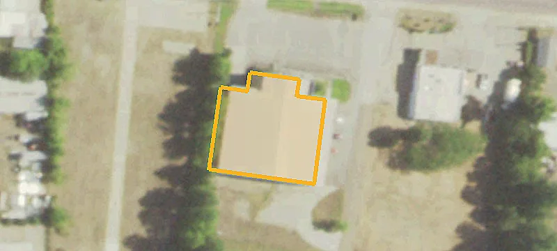 Retail Building on Acreage