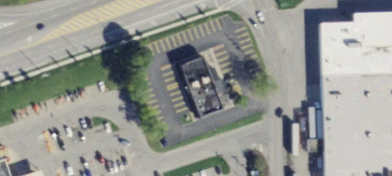Freestanding Bar/Restaurant Building