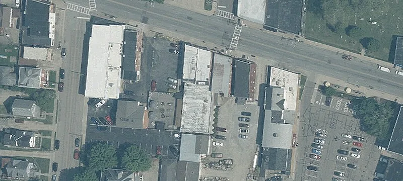 Mixed-Use Bar and Apartments