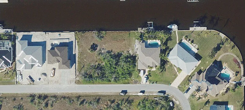 Waterfront Gulf Access Land