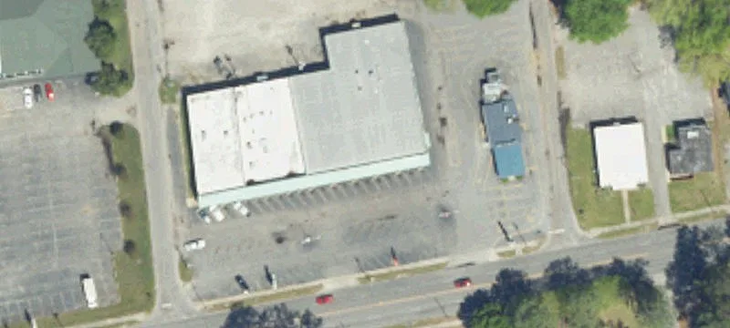 Retail Shopping Center on Main Thoroughfare