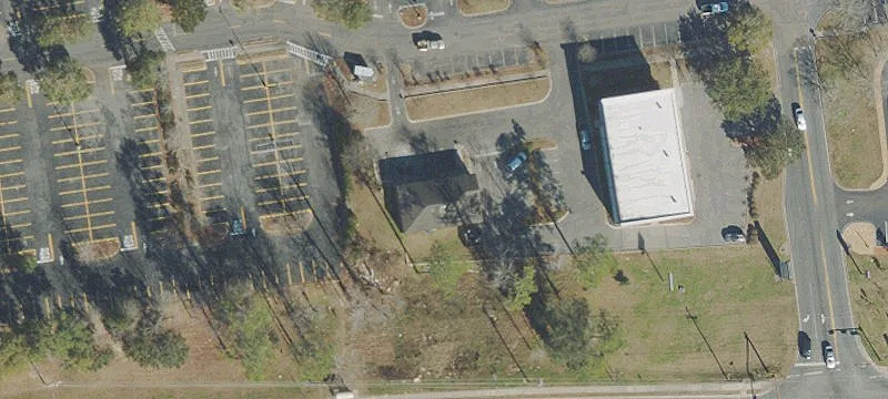 Anchored Retail Plaza Outparcel