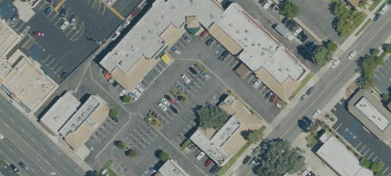 Women’s Clothing and Accessories Store