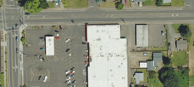 Shopping Strip Center with Outpad