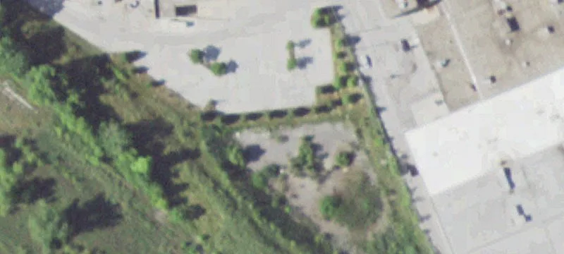 Leased Shopping Center with Bank
