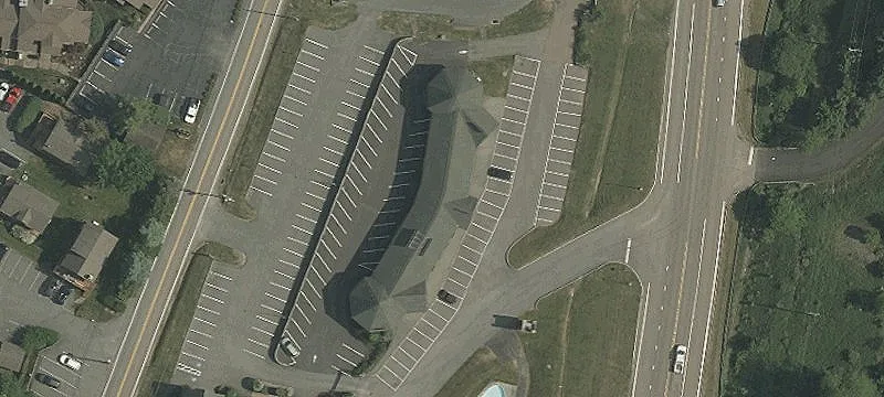 Retail Suite in Shopping Center