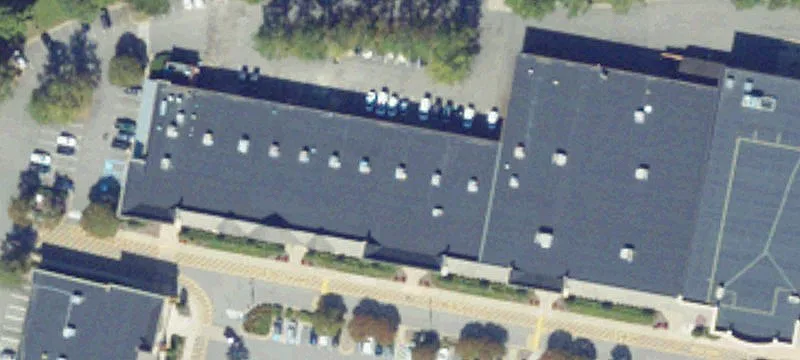 Retail Space in Shopping Center