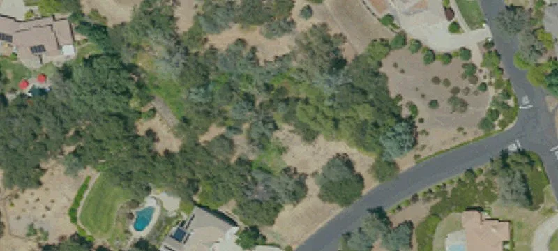 Lakefront Residential Homesite