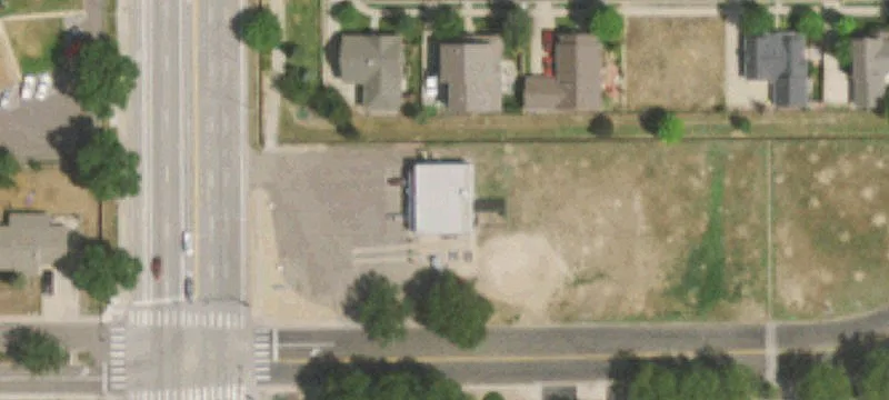 Retail Building with Parking