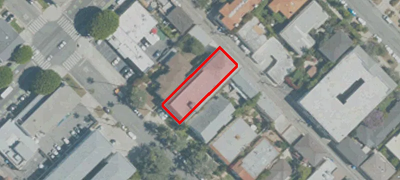 11-Unit Apartment Building with Parking