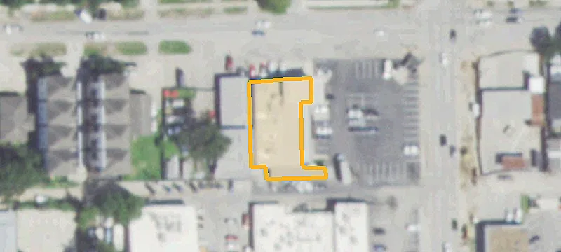 Multi-Tenant Retail Building