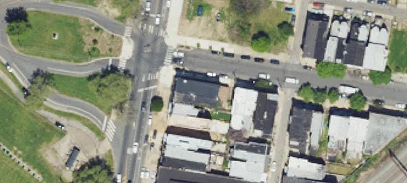 Corner 5-Unit Apartment Building