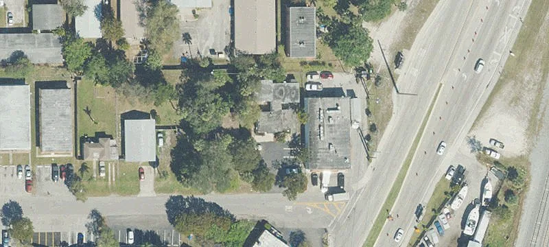 6-Unit Garden-Style Apartment Building
