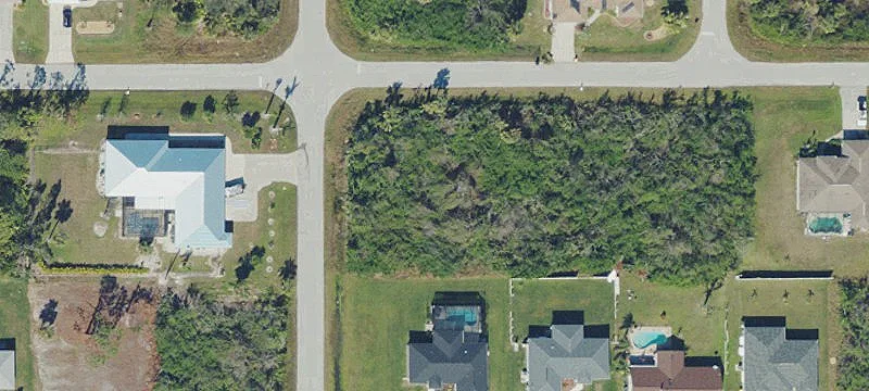 Oversized Corner Buildable Lot