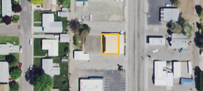 Retail Building with On-Site Parking