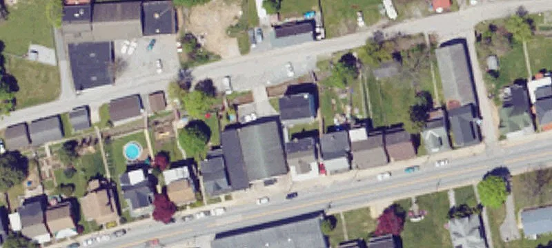 Rear-Access Retail Garage Building