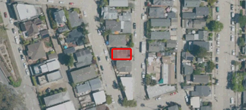 Beachside Duplex With Enclosed Yard