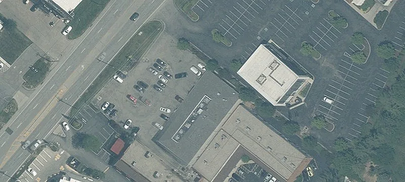 Restaurant Endcap Retail Space