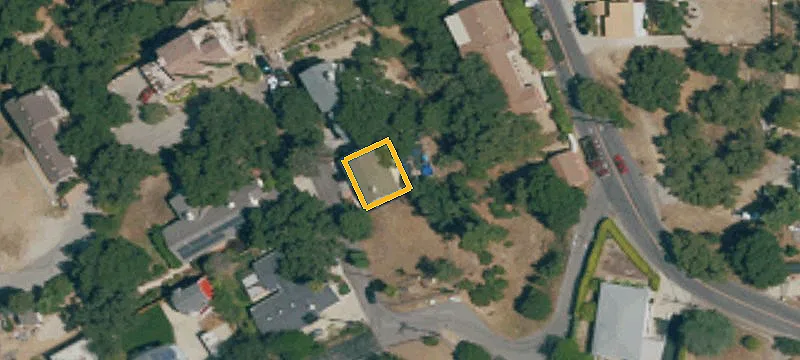 Residential Land Parcel with Oak Trees