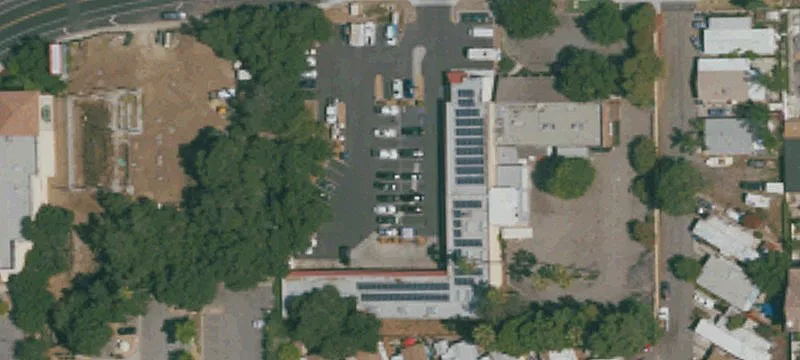 Triple-Net Auto Service Building