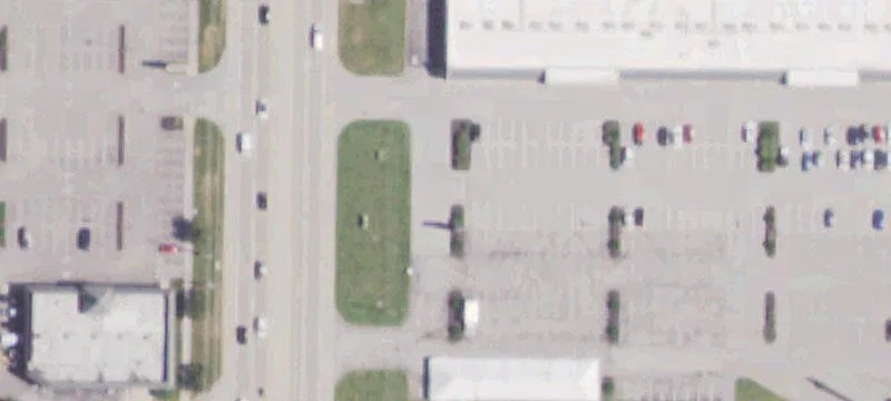 NNN Shopping Center with Vacancies