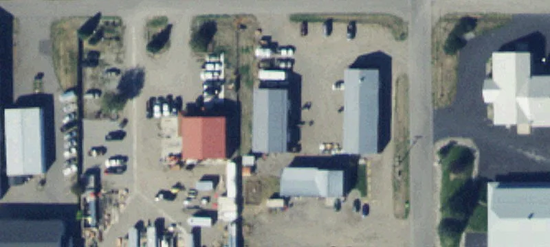 Warehouse Unit with 14' Door
