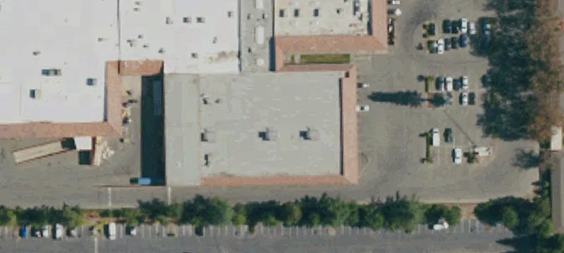 Retail Space in Anchored Shopping Center