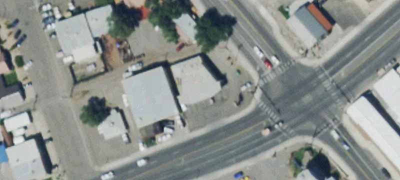 Retail Building with Beer Cave