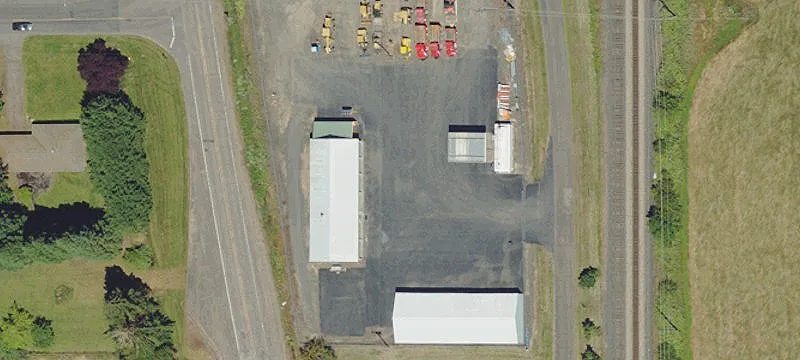 Clear-Span Warehouse with Two Doors