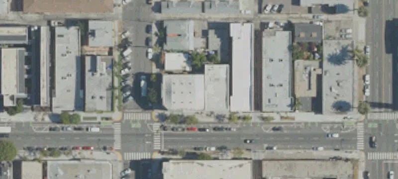 29-Unit Apartment Building with Laundry