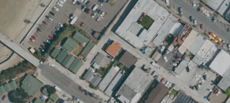 Near-Beach 6-Unit Apartment Property