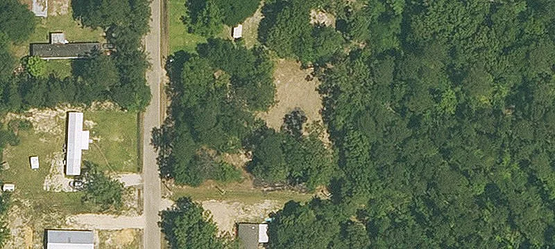Land Parcel with Month-to-Month Lease
