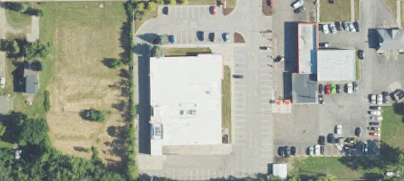Freestanding Grocery Retail Building