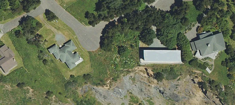 Cliff-Top Waterfront Land