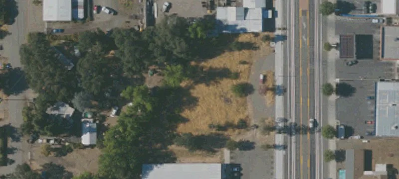 Commercial Land Off Highway 99E