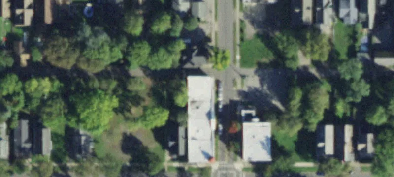 8-Unit Townhouse-Style Apartment Building