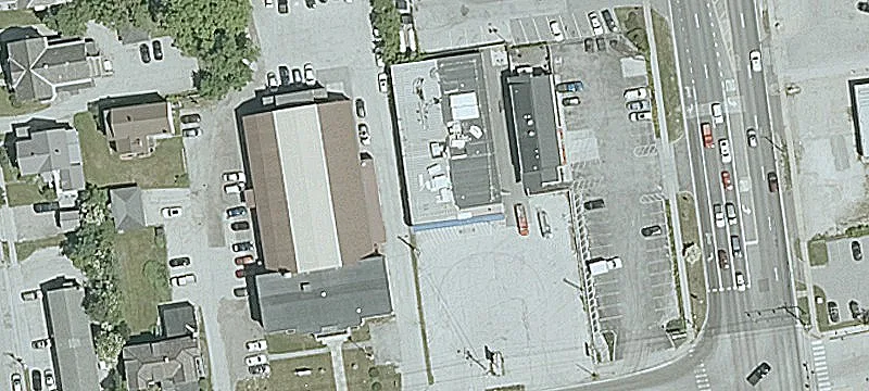 Retail Building with Parking