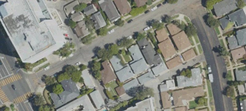 Well-Maintained 4-Unit Residential Building