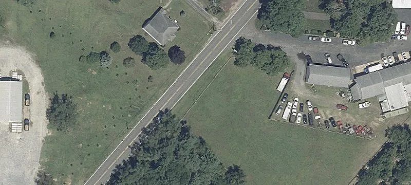 Auto Shop with 8 Garage Bays
