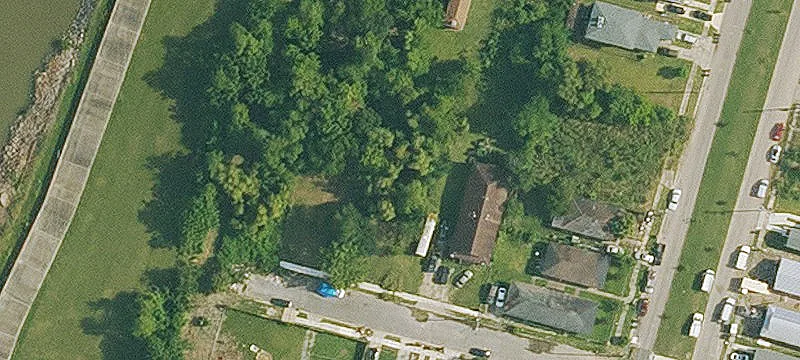 Vacant Canal-Adjacent Residential Lot
