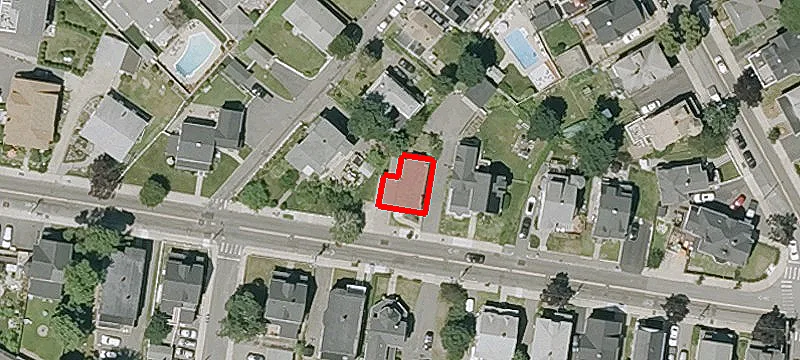 Professionally Managed Three-Family Unit