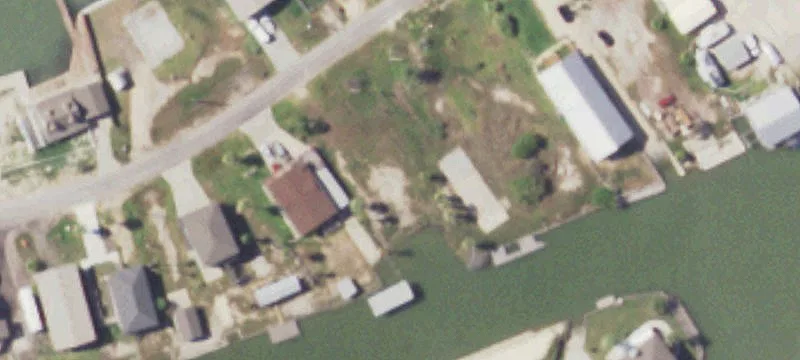 Canal Lot with Boat Cut-In