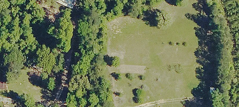 Secluded Farmland with Barn
