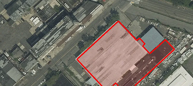 Warehouse with Multiple Drive-Ins