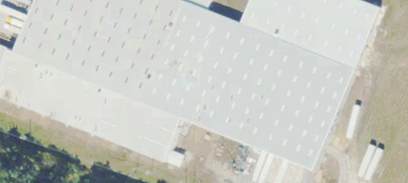 Warehouse with Office and Dock Doors