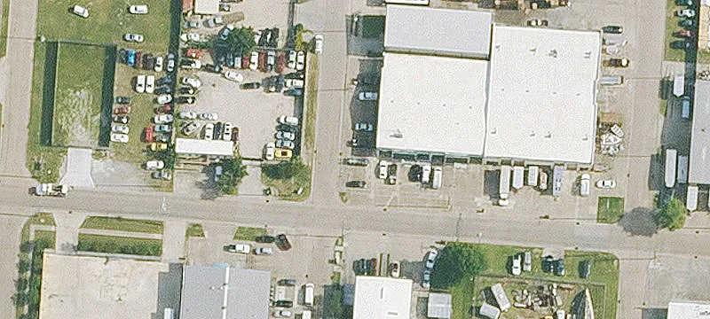 Like-New Warehouse with Office